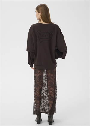 Gilsa layered sweat Ganache Gestuz 
